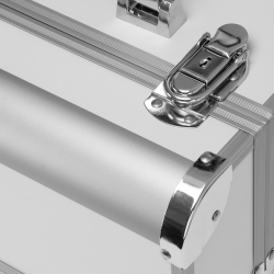 Kosmetikväska / sminkväska ... i aluminium