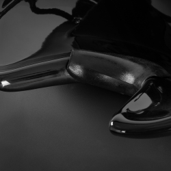 Schamponeringsstol GABBIANO Carmen med elektriskt fotstöd svart